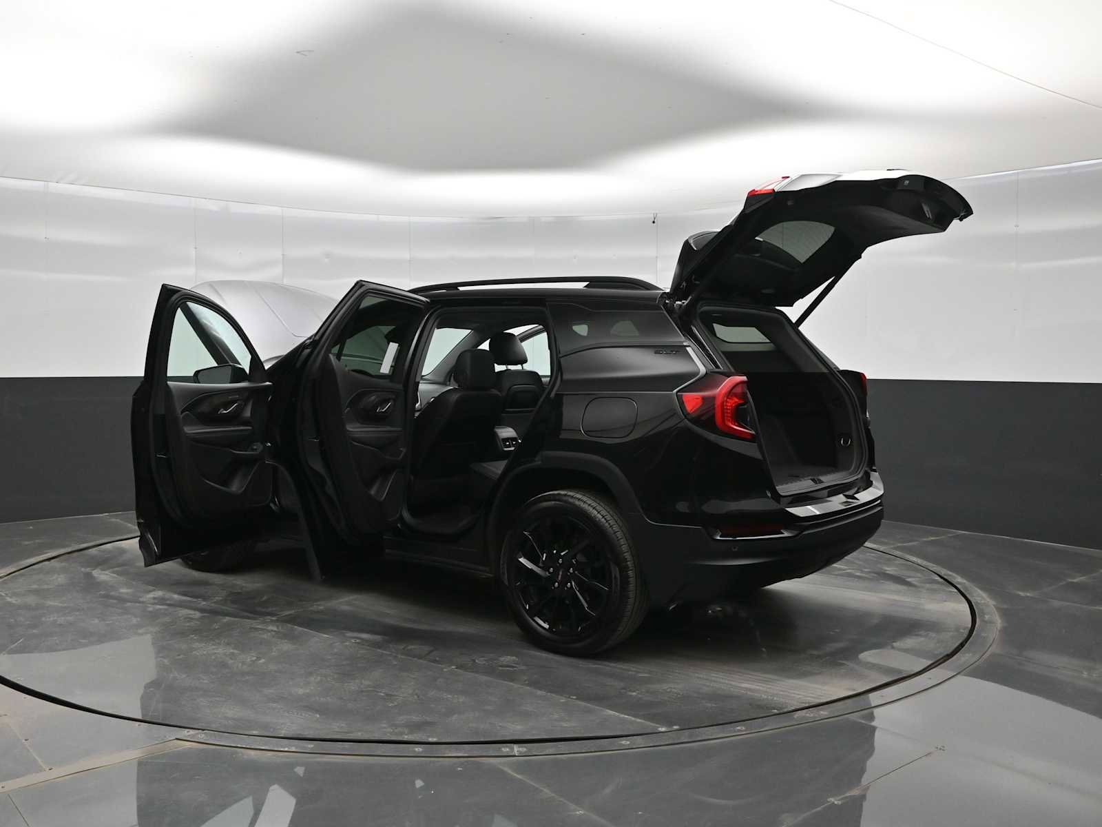 Used 2024 GMC Terrain SLT w/ Tech Package AWD/4WD image 42