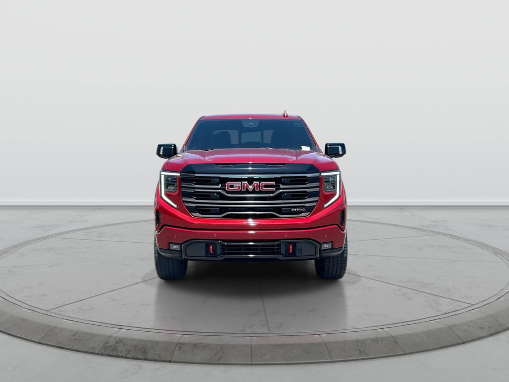 Used 2025 GMC Sierra 1500 AT4 w/ AT4 Premium Package AWD/4WD image 3