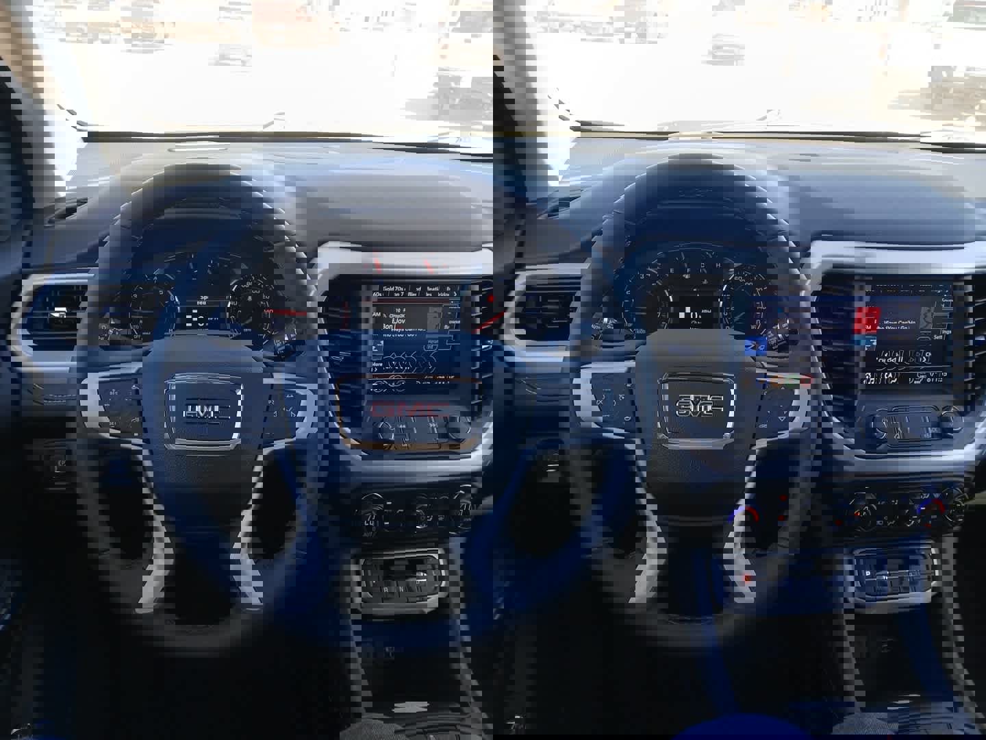 Used 2023 GMC Acadia SLT w/ Preferred Package image 49