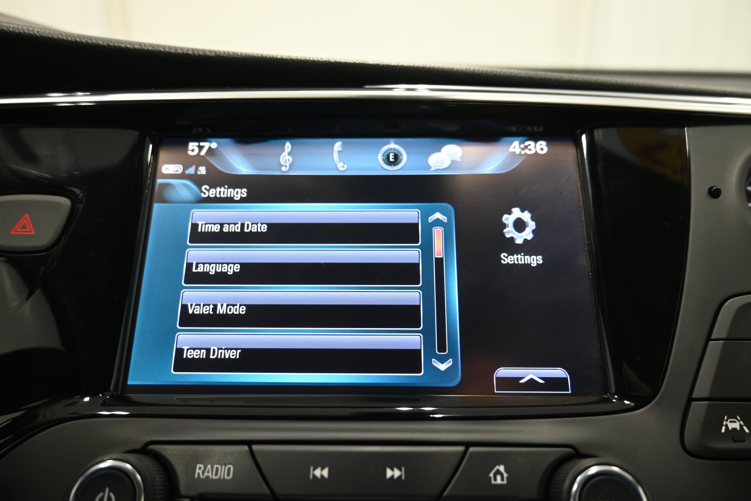 Used 2017 Buick Envision Premium AWD/4WD image 18