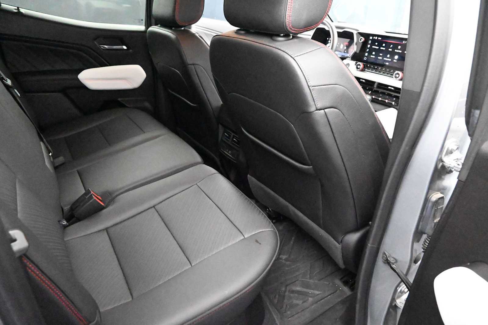 Used 2023 GMC Canyon AT4X AWD/4WD image 35