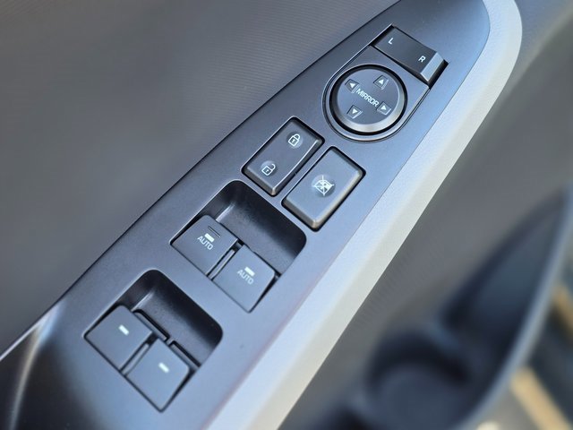 Used 2022 Hyundai Ioniq SEL image 22