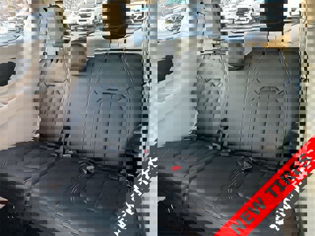 Certified 2022 Chrysler Pacifica Touring-L image 24