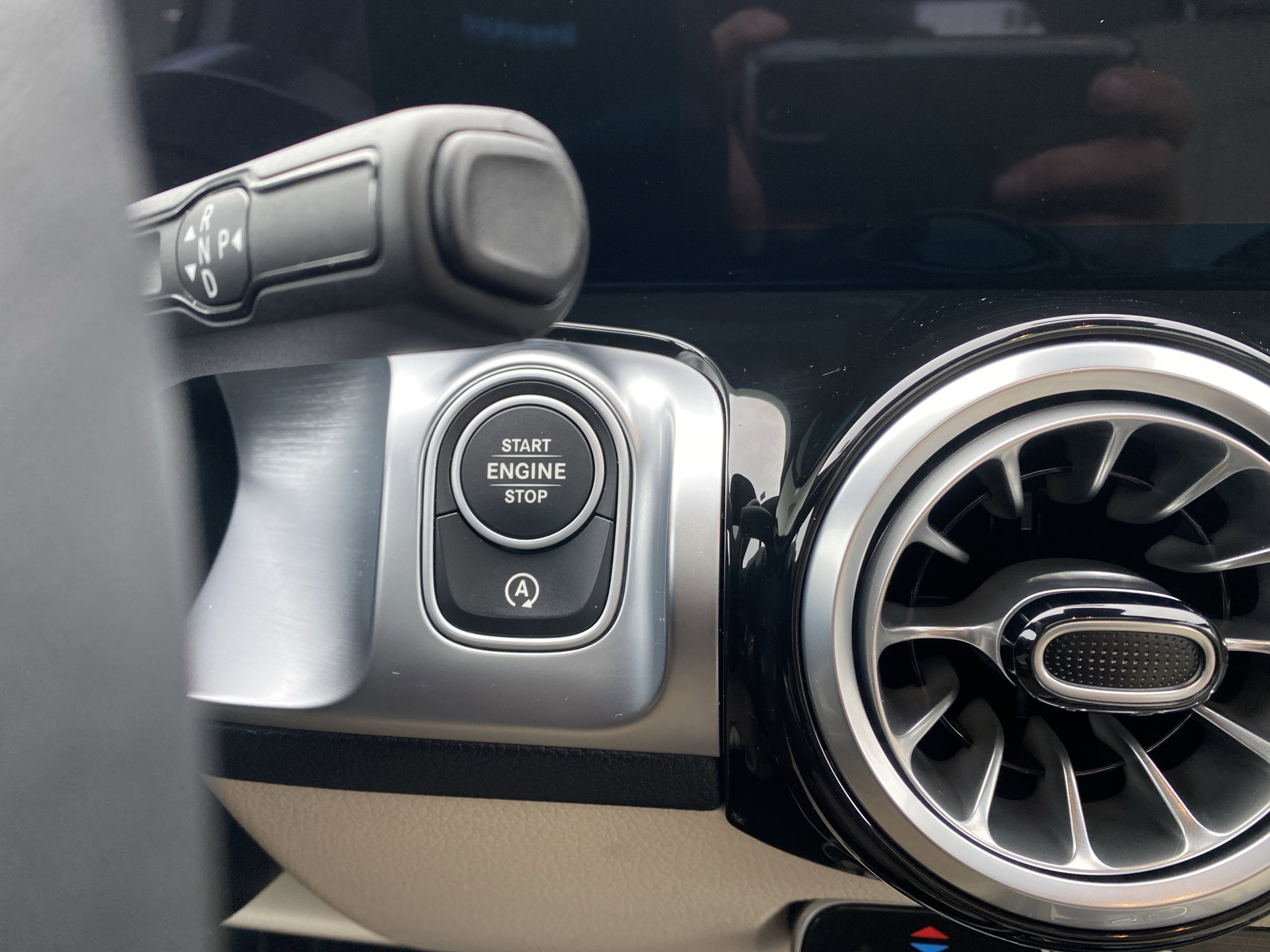 Used 2025 Mercedes-Benz GLB 250 4MATIC image 19