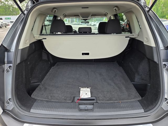 Used 2023 Nissan Rogue SV FWD image 17