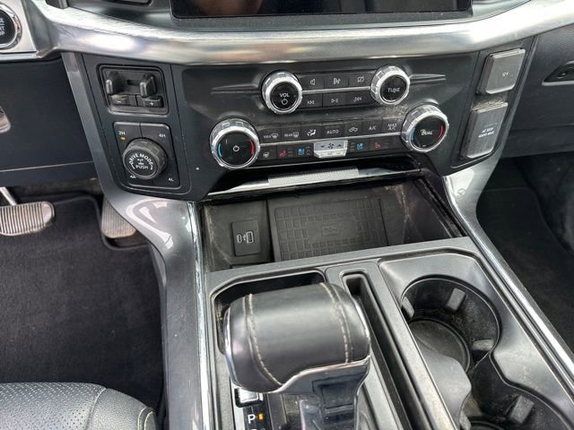 Used 2022 Ford F150 Lariat w/ Equipment Group 502A High image 18