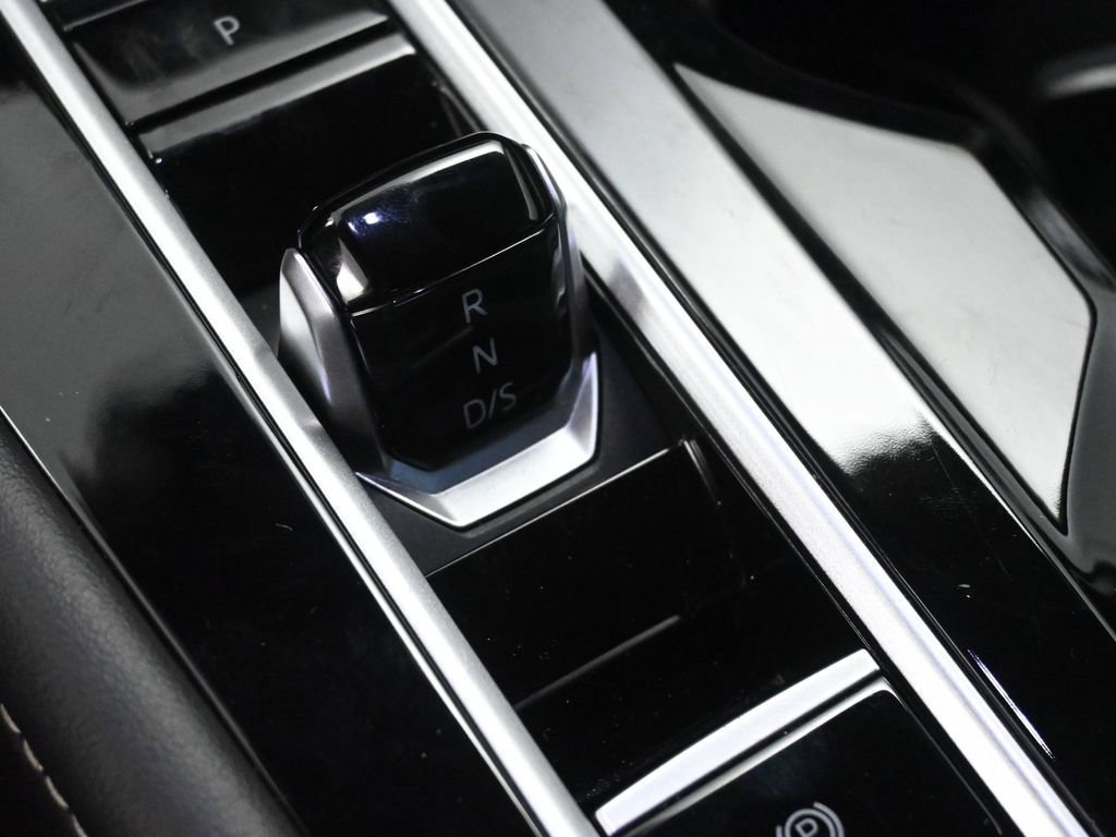 Used 2024 Volkswagen Atlas SE image 24