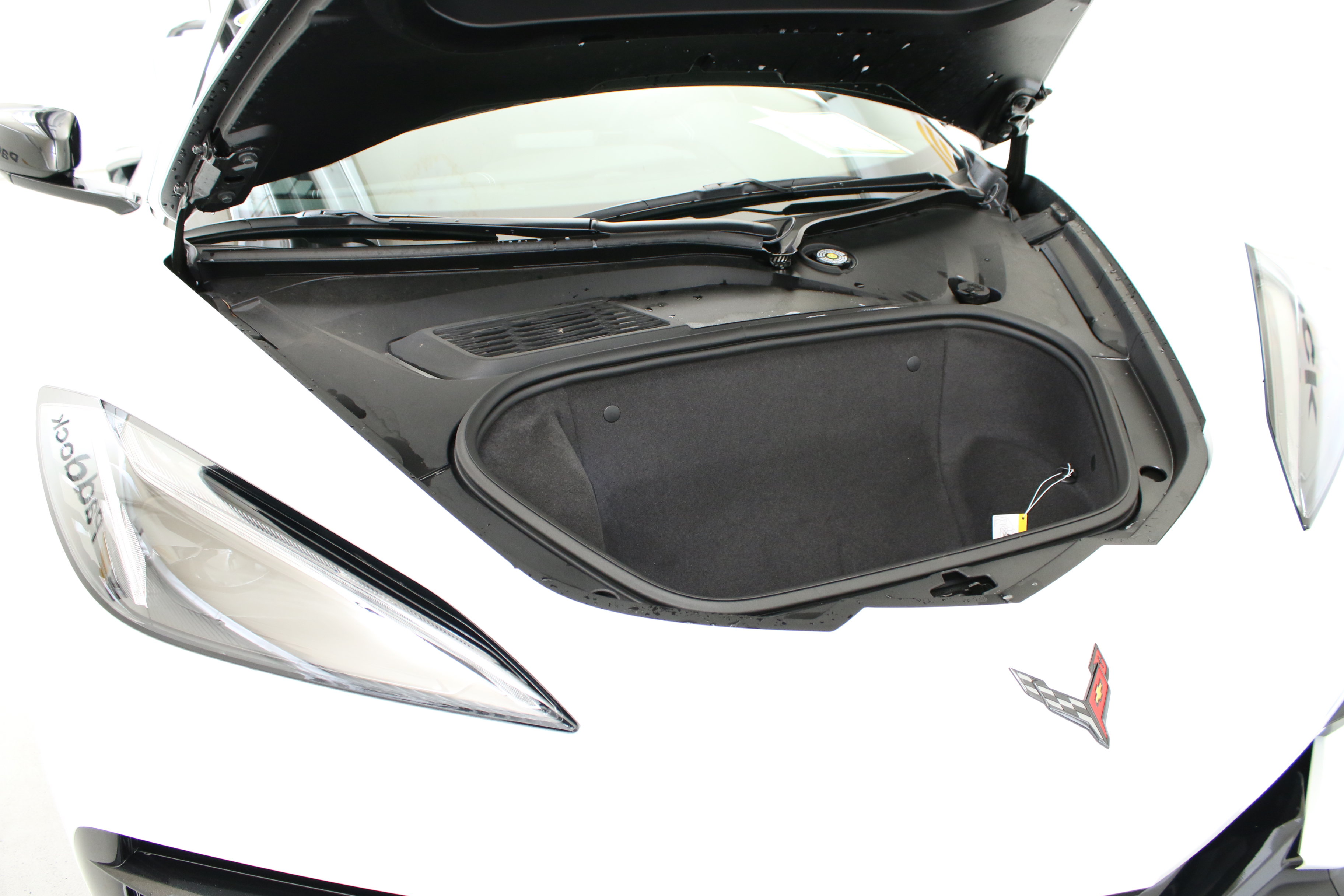 Used 2021 Chevrolet Corvette Stingray Coupe w/ Z51 Performance Package RWD image 33