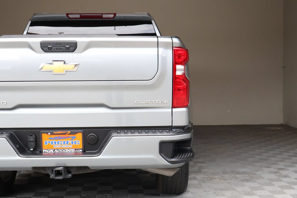 Used 2025 Chevrolet Silverado 1500 Custom RWD image 12