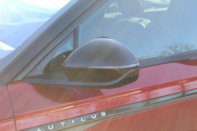 Certified 2024 Lincoln Nautilus Reserve w/ Equipment Group 202A image 14