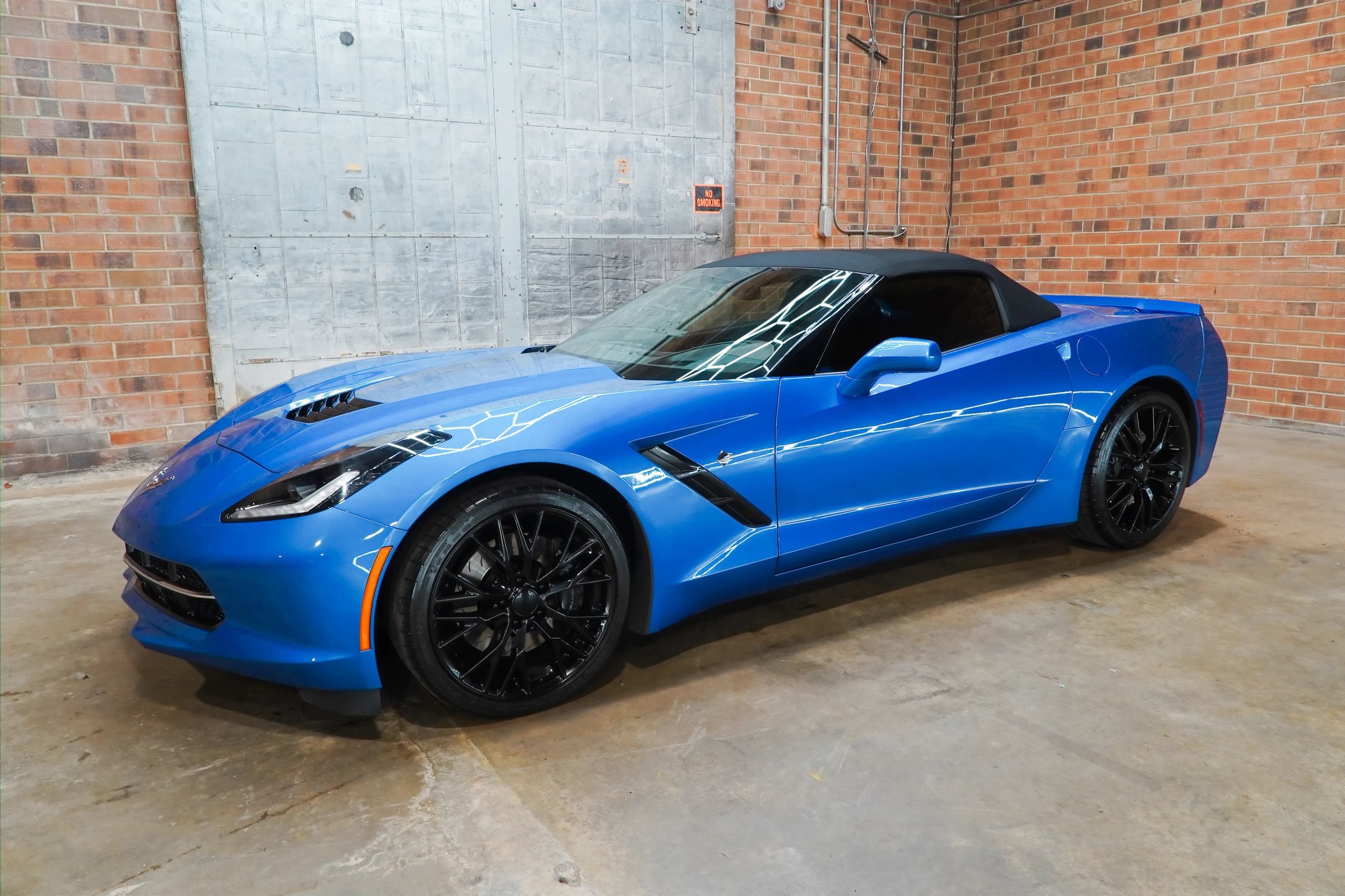 Used 2014 Chevrolet Corvette Stingray Convertible w/ 3LT Preferred Equipment Group RWD image 8