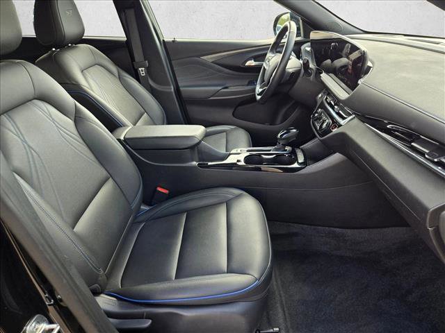 Used 2025 Buick Envista Sport Touring image 19