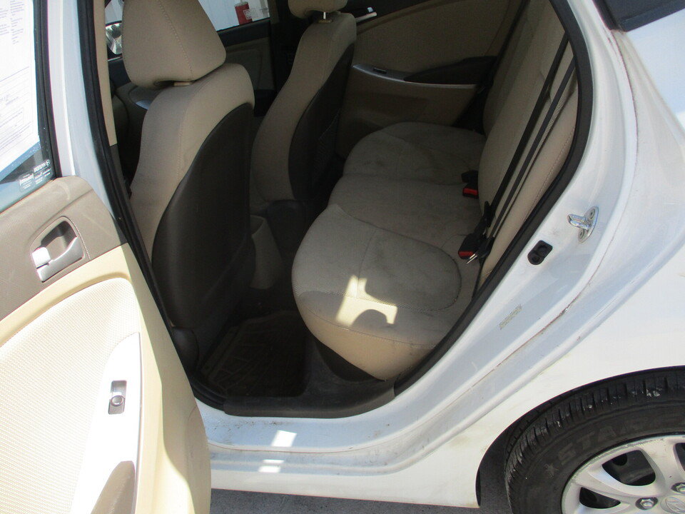 Used 2014 Hyundai Accent GLS FWD image 21