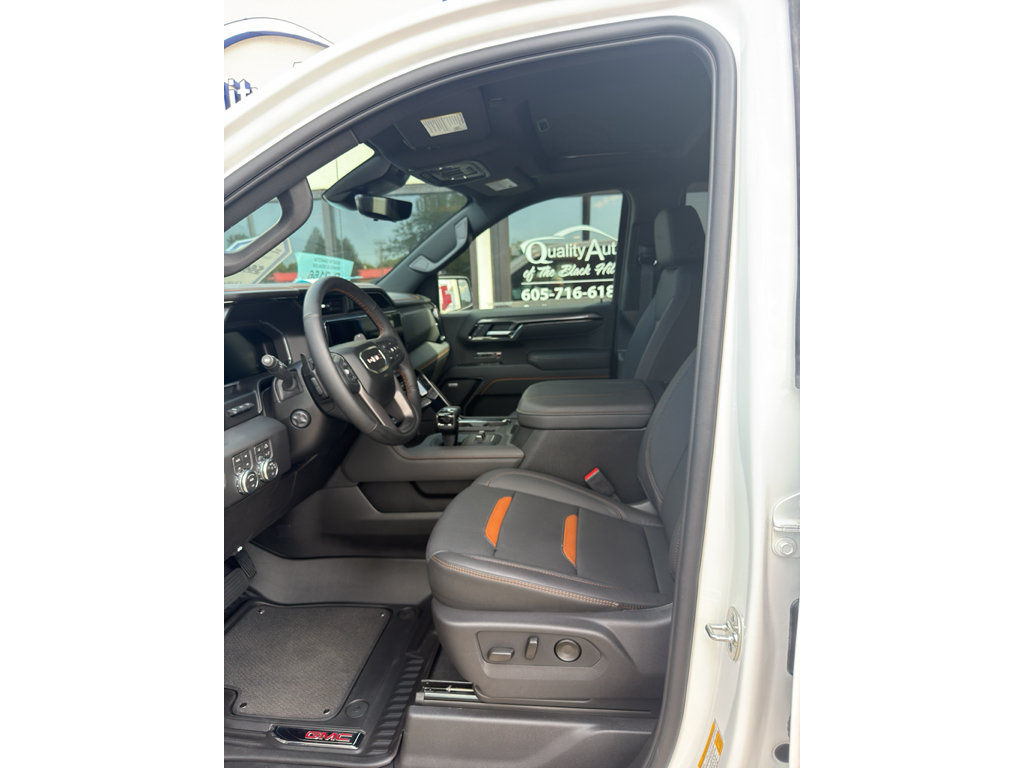 Used 2026 GMC Sierra 1500 AT4 w/ AT4 Premium Package AWD/4WD image 9