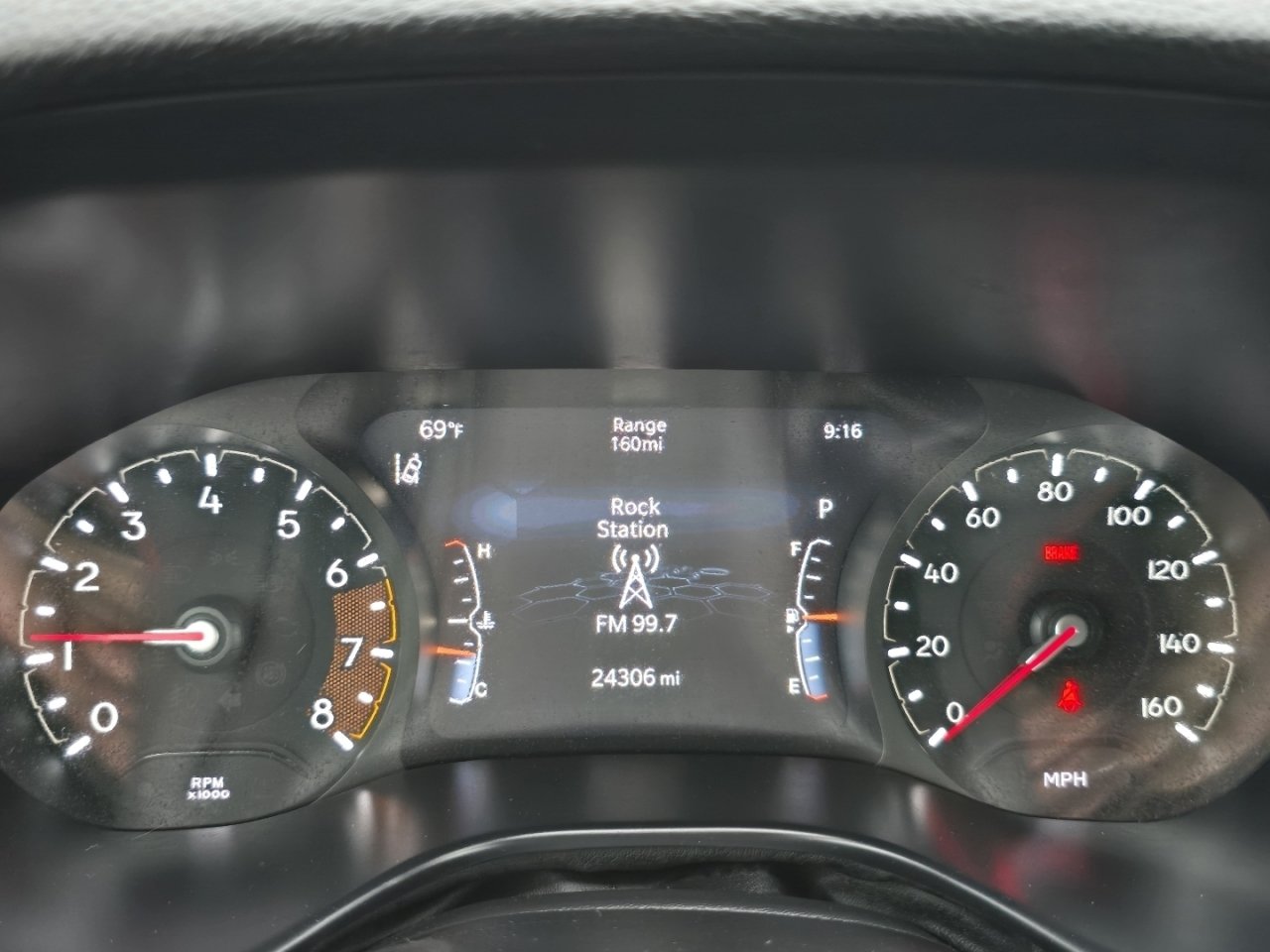 Used 2025 Jeep Compass Trailhawk AWD/4WD image 27