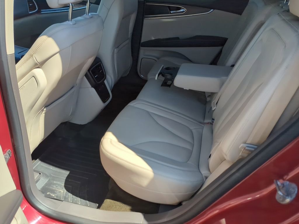 Used 2016 Lincoln MKX Select image 35