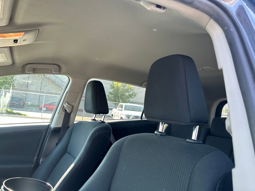 Used 2016 Toyota RAV4 LE AWD/4WD image 19