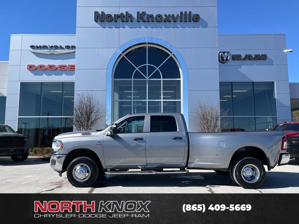 Used 2024 RAM 3500 Tradesman w/ Chrome Appearance Group image 2