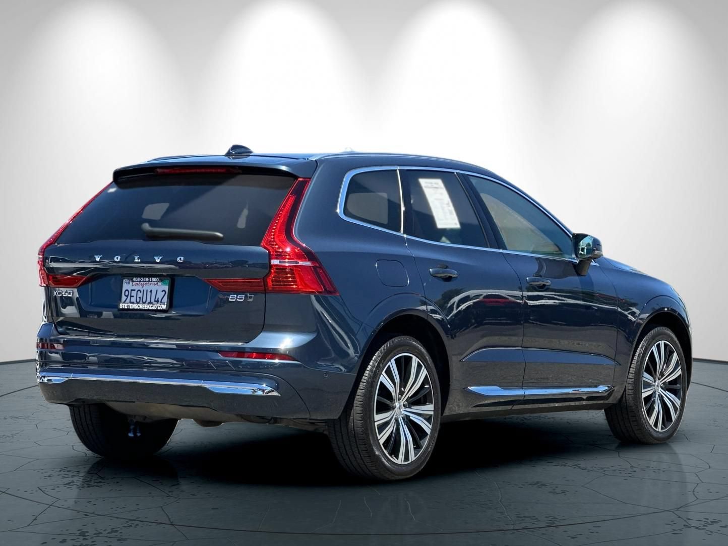 Used 2022 Volvo XC60 B5 Inscription w/ Advanced Package AWD/4WD image 4