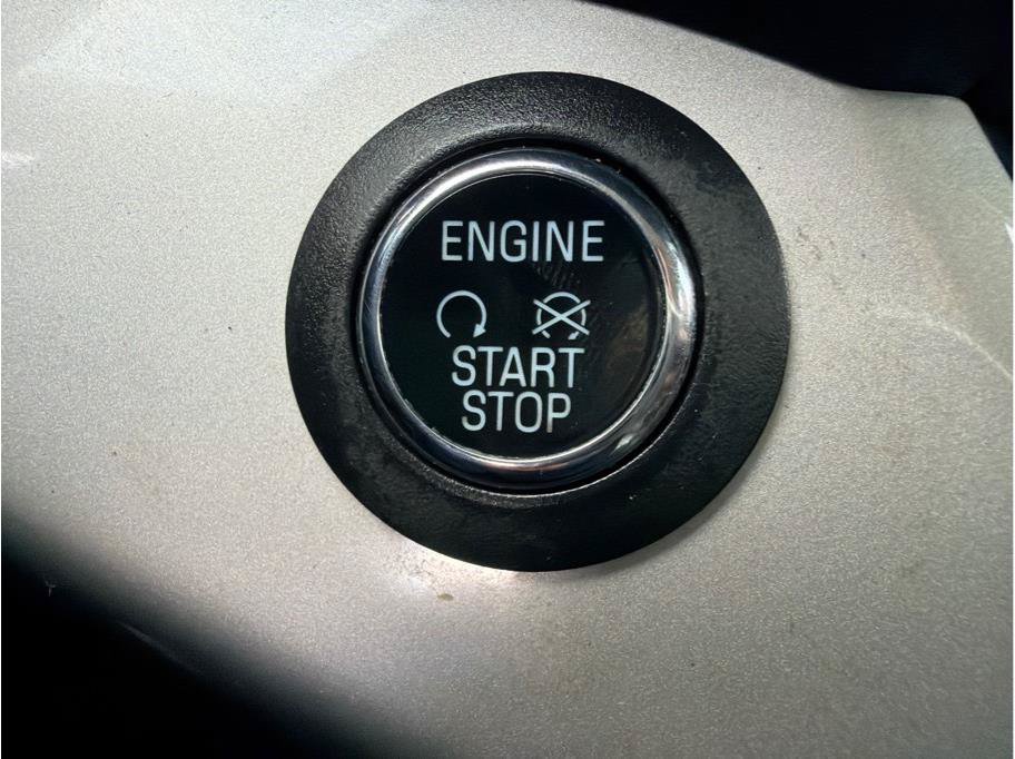 Used 2013 Ford C-MAX Energi SEL FWD image 20