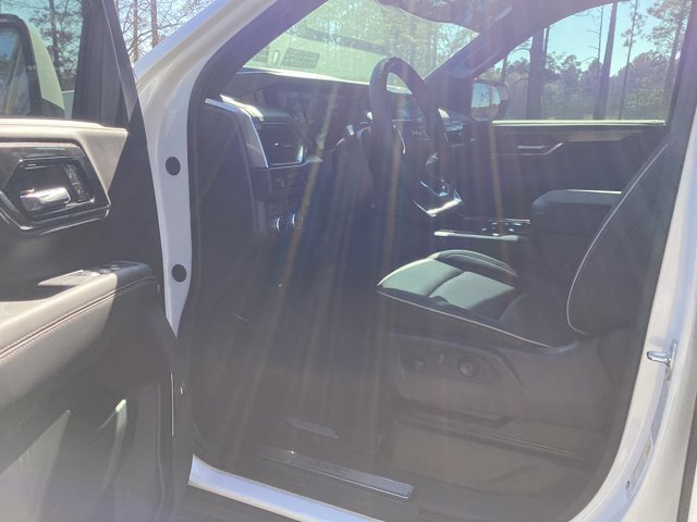 New 2026 GMC Yukon Elevation image 10