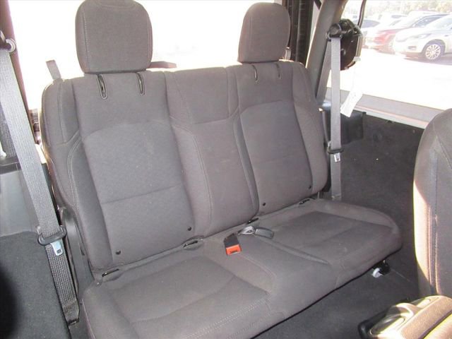 Used 2023 Jeep Wrangler Sport S image 11