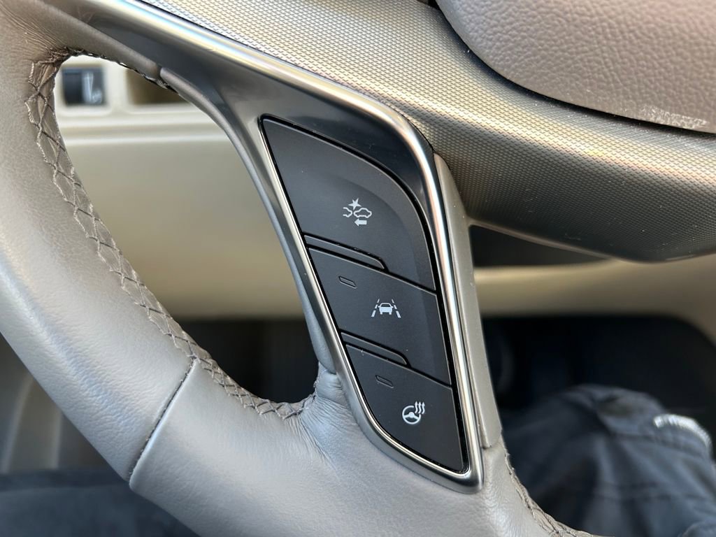 Used 2023 Cadillac XT5 Premium Luxury w/ LPO, Floor Liner Package image 21