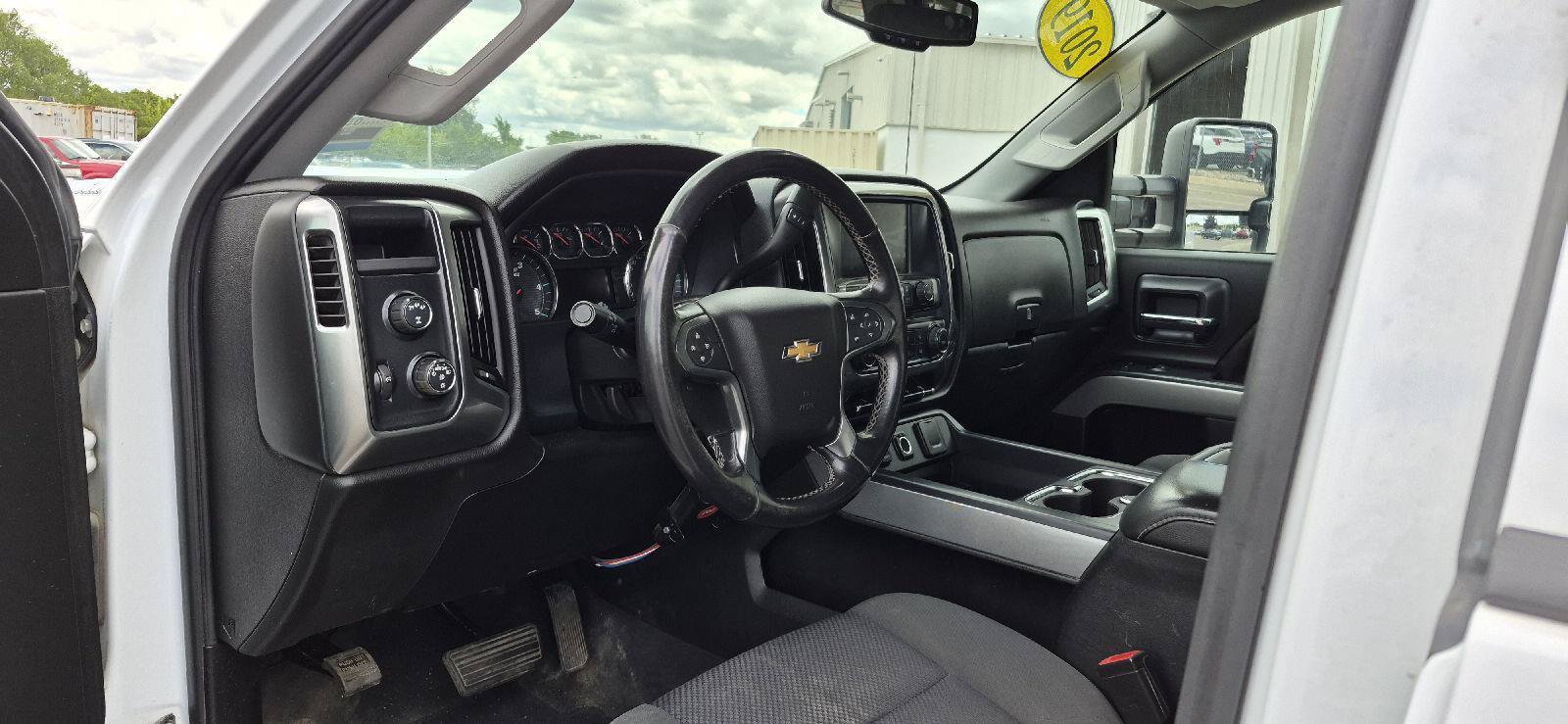 Used 2019 Chevrolet Silverado 2500 LT w/ Z71 Package, Off-Road AWD/4WD image 9