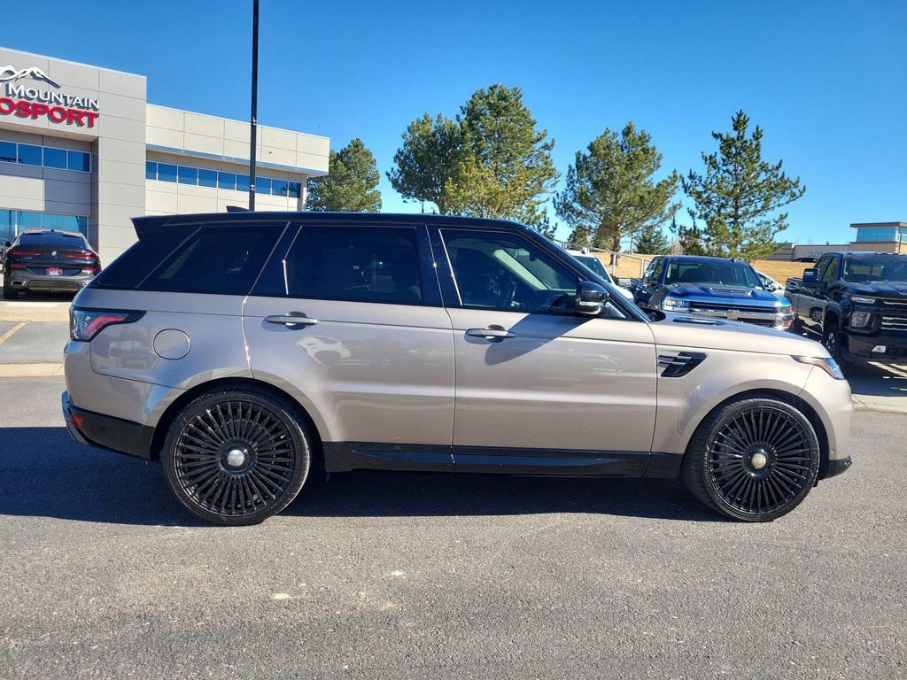 Used 2021 Land Rover Range Rover Sport HSE Silver Edition image 3