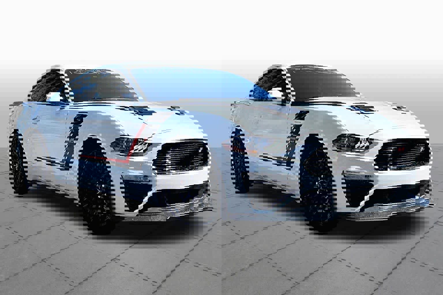 Used 2022 Ford Mustang GT Premium w/ GT Performance Package image 3