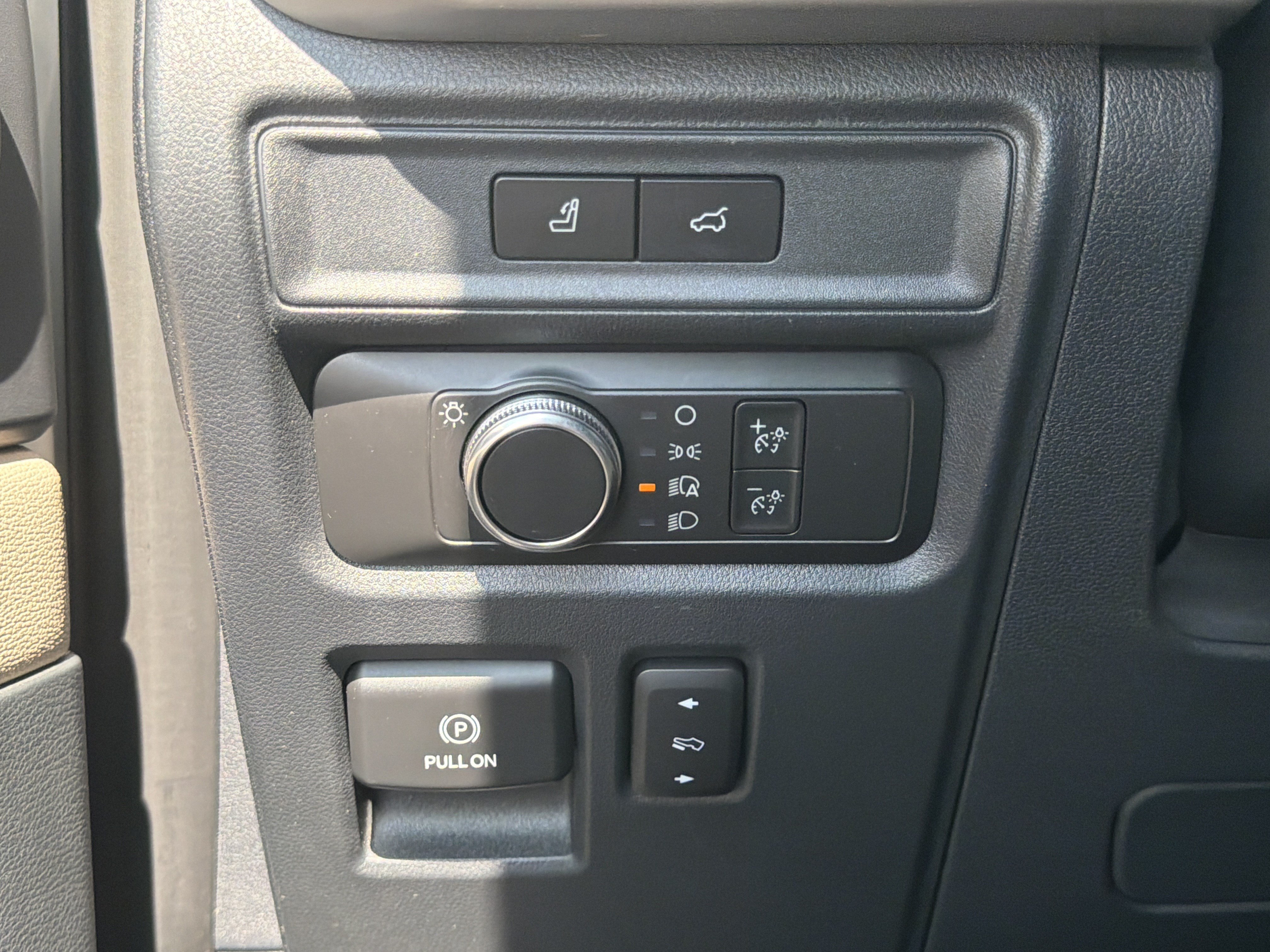 Used 2022 Ford Expedition XLT AWD/4WD image 39