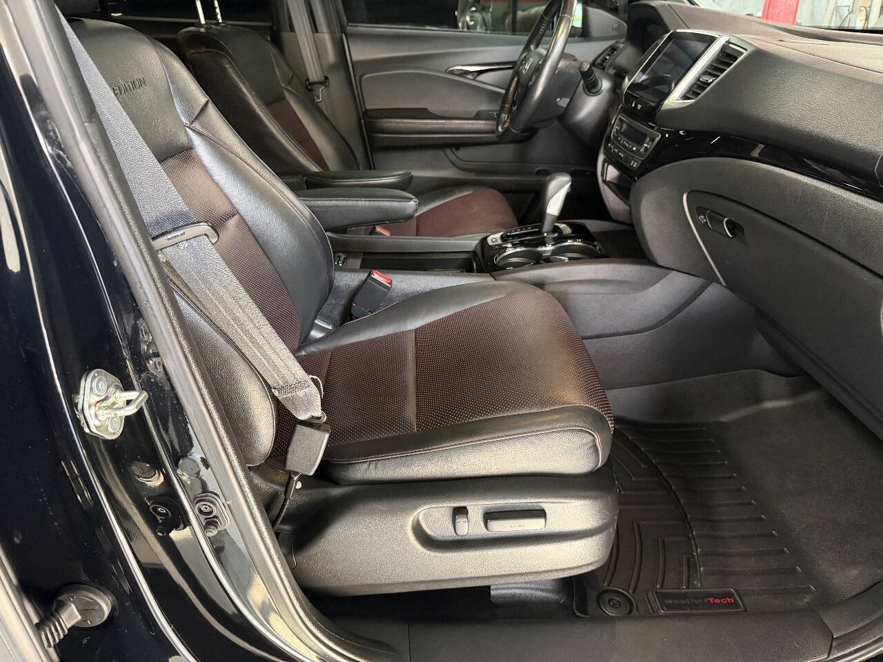 Used 2017 Honda Ridgeline Black Edition image 15