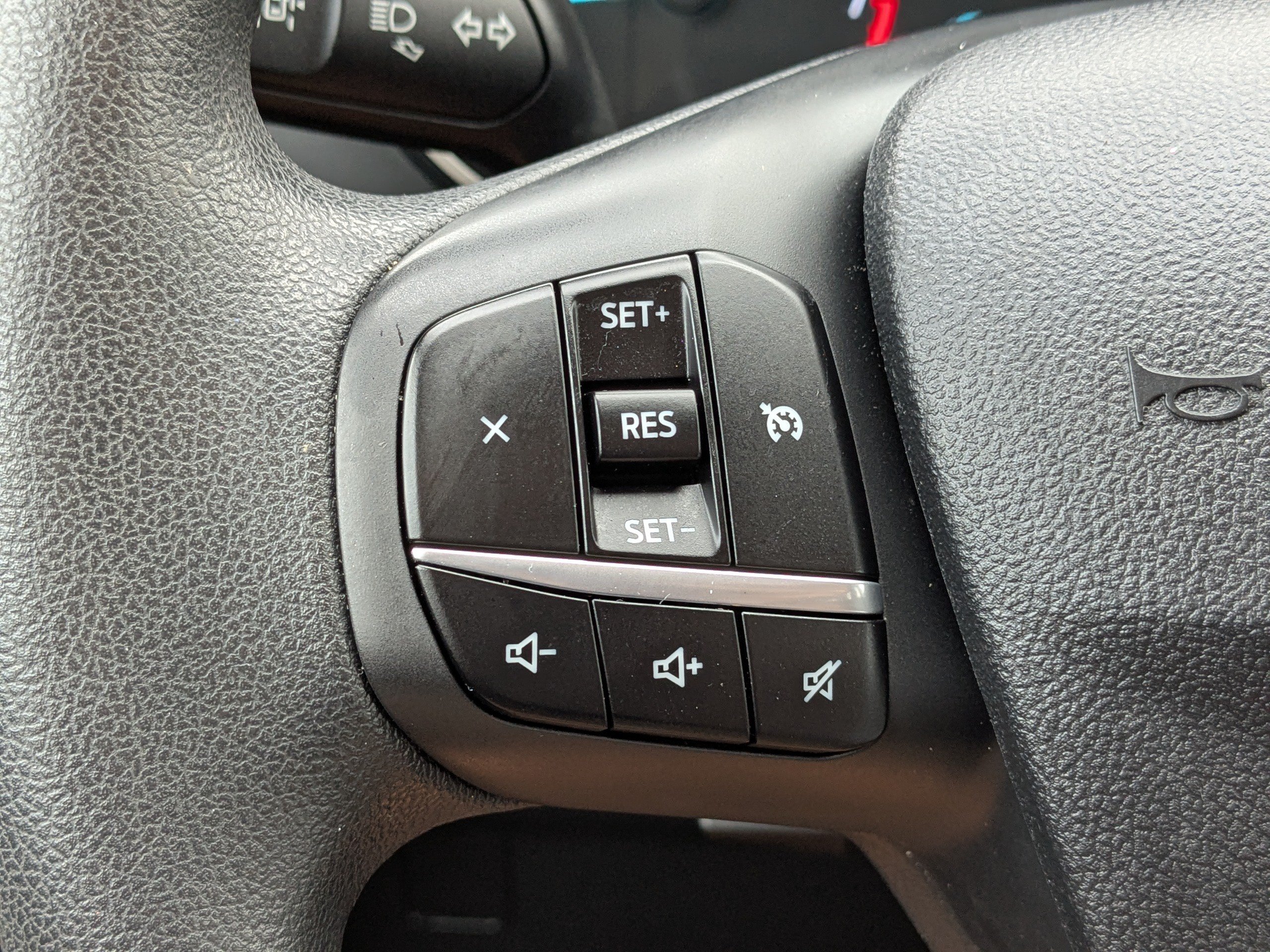 Used 2022 Ford Escape SE FWD image 27