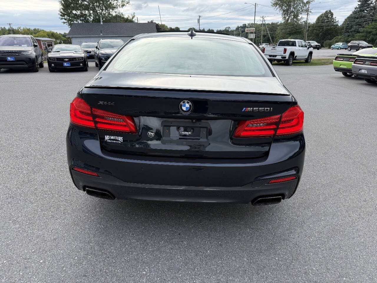 Used 2019 BMW M550i xDrive w/ Dynamic Handling Package AWD/4WD image 10