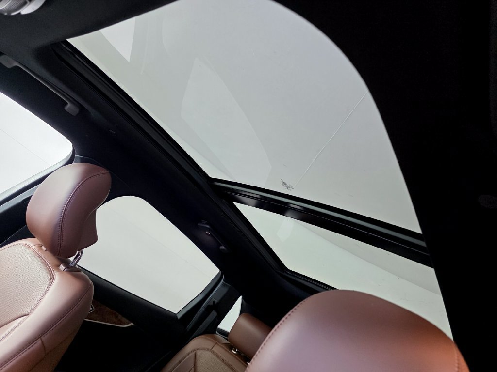 Used 2019 Lincoln Nautilus Reserve AWD/4WD image 12