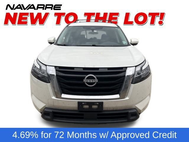 Used 2023 Nissan Pathfinder SV