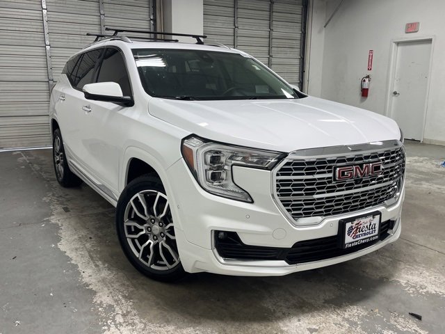 Used 2024 GMC Terrain Denali w/ Denali Premium Package