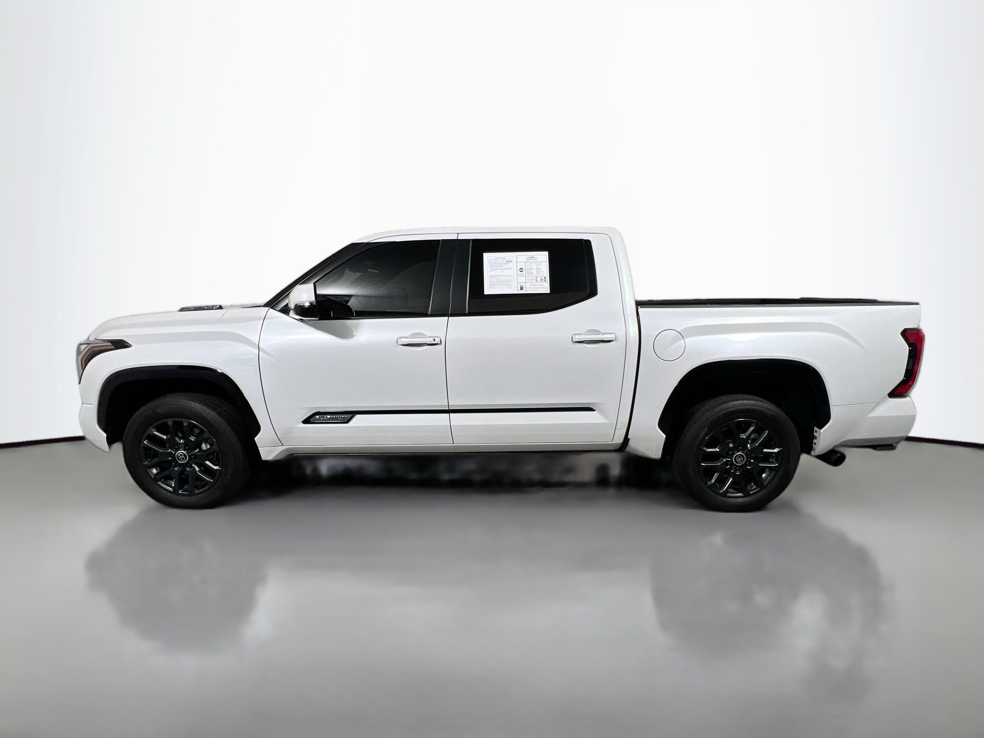 Used 2024 Toyota Tundra Platinum AWD/4WD image 8