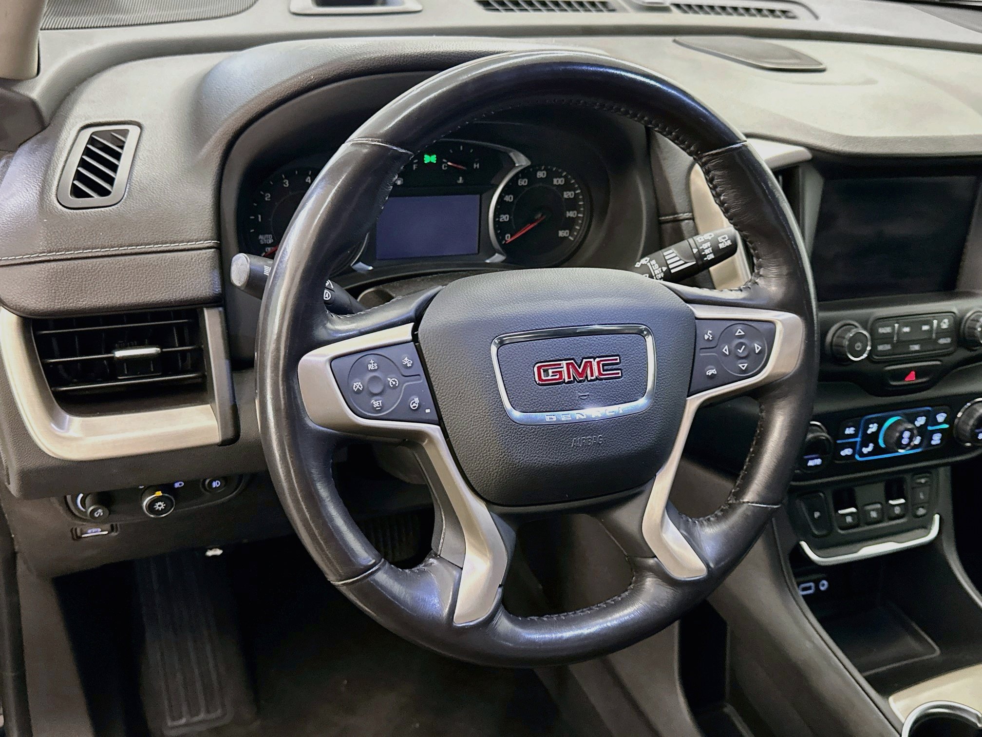 Used 2018 GMC Terrain Denali w/ Advanced Safety Package AWD/4WD image 18