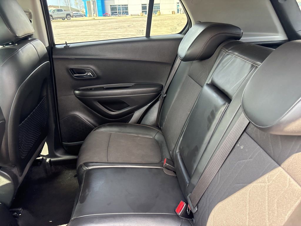 Used 2018 Chevrolet Trax LT w/ LT Convenience Package image 17
