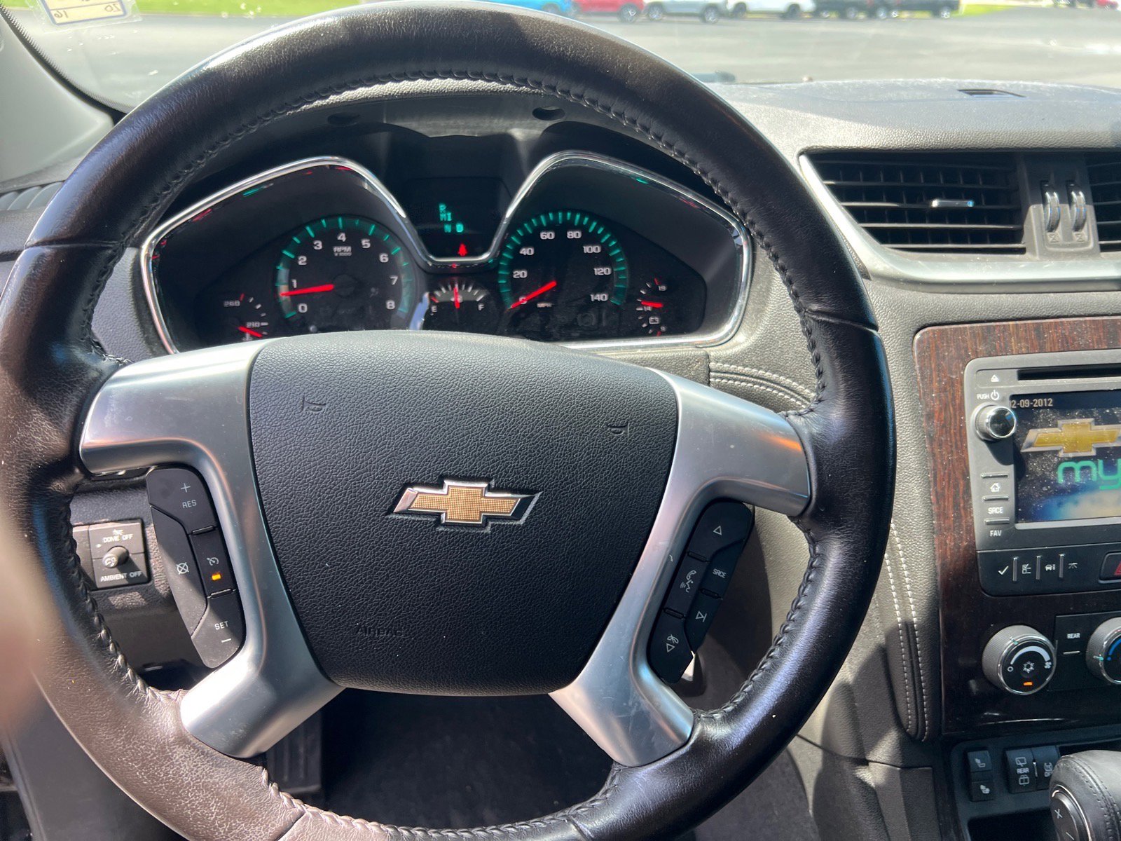 Used 2016 Chevrolet Traverse LT w/ Style and Technology Package FWD image 12