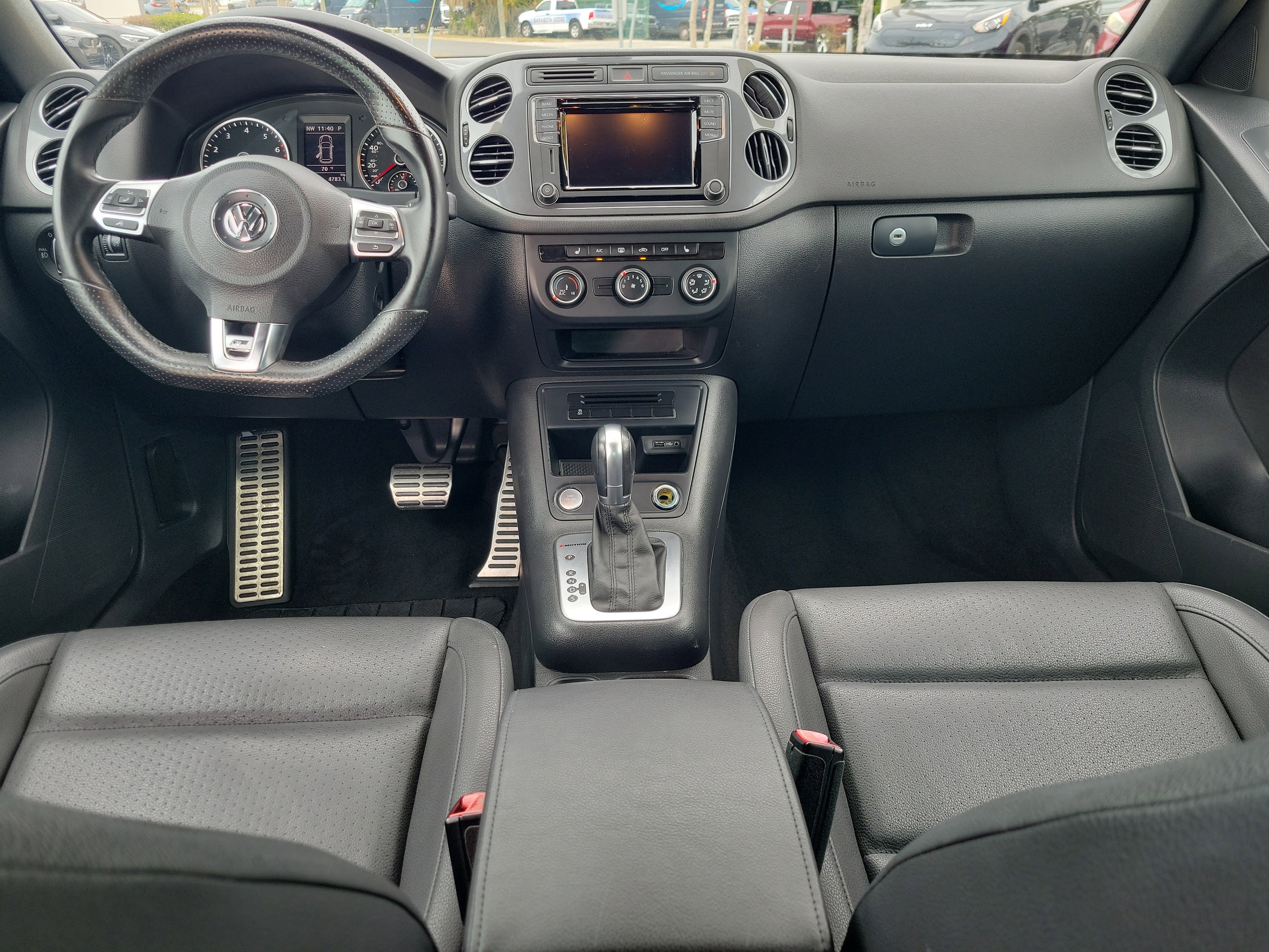 Used 2016 Volkswagen Tiguan R-Line image 14