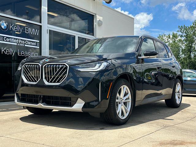 Used 2025 BMW X3 xDrive30i w/ Premium Package AWD/4WD image 3