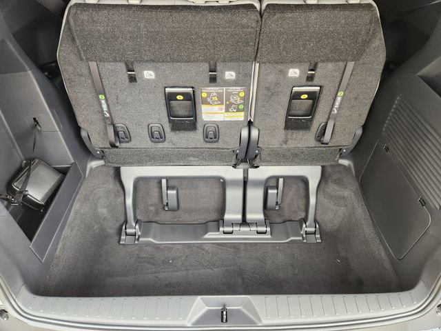 New 2026 Toyota Sienna XLE FWD image 28