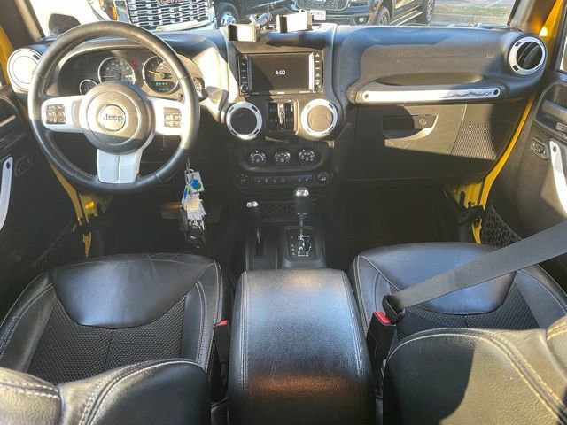 Used 2015 Jeep Wrangler Unlimited Sahara image 29