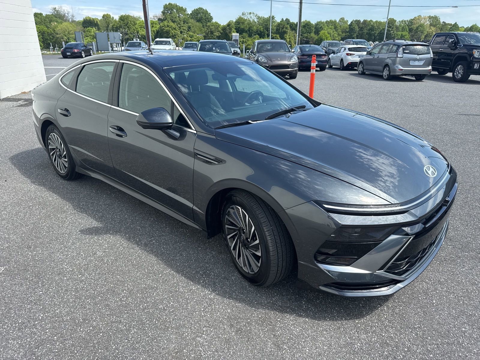 Certified 2025 Hyundai Sonata Limited image 3
