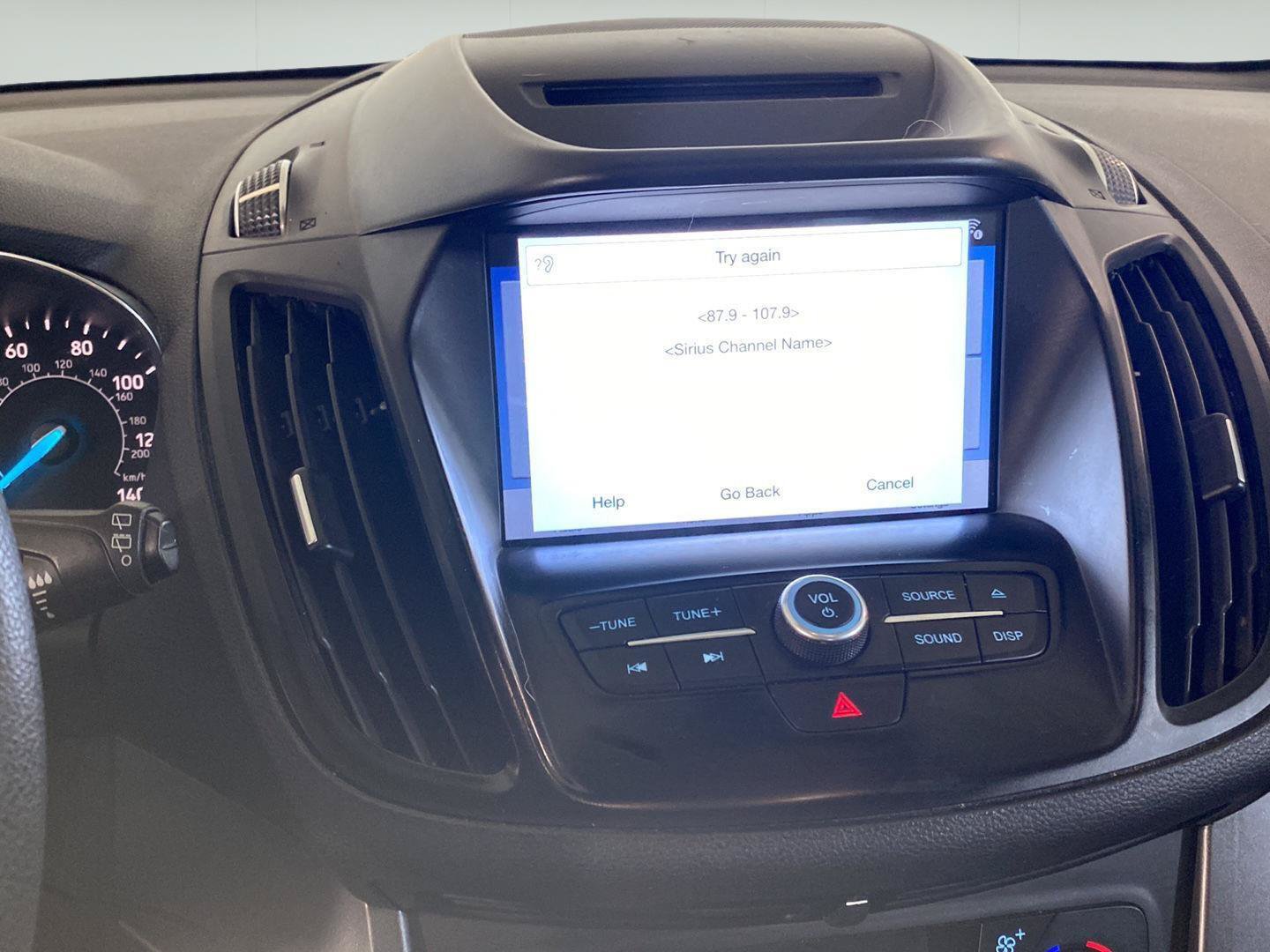 Used 2018 Ford Escape SE w/ SE Sync 3 Package AWD/4WD image 19