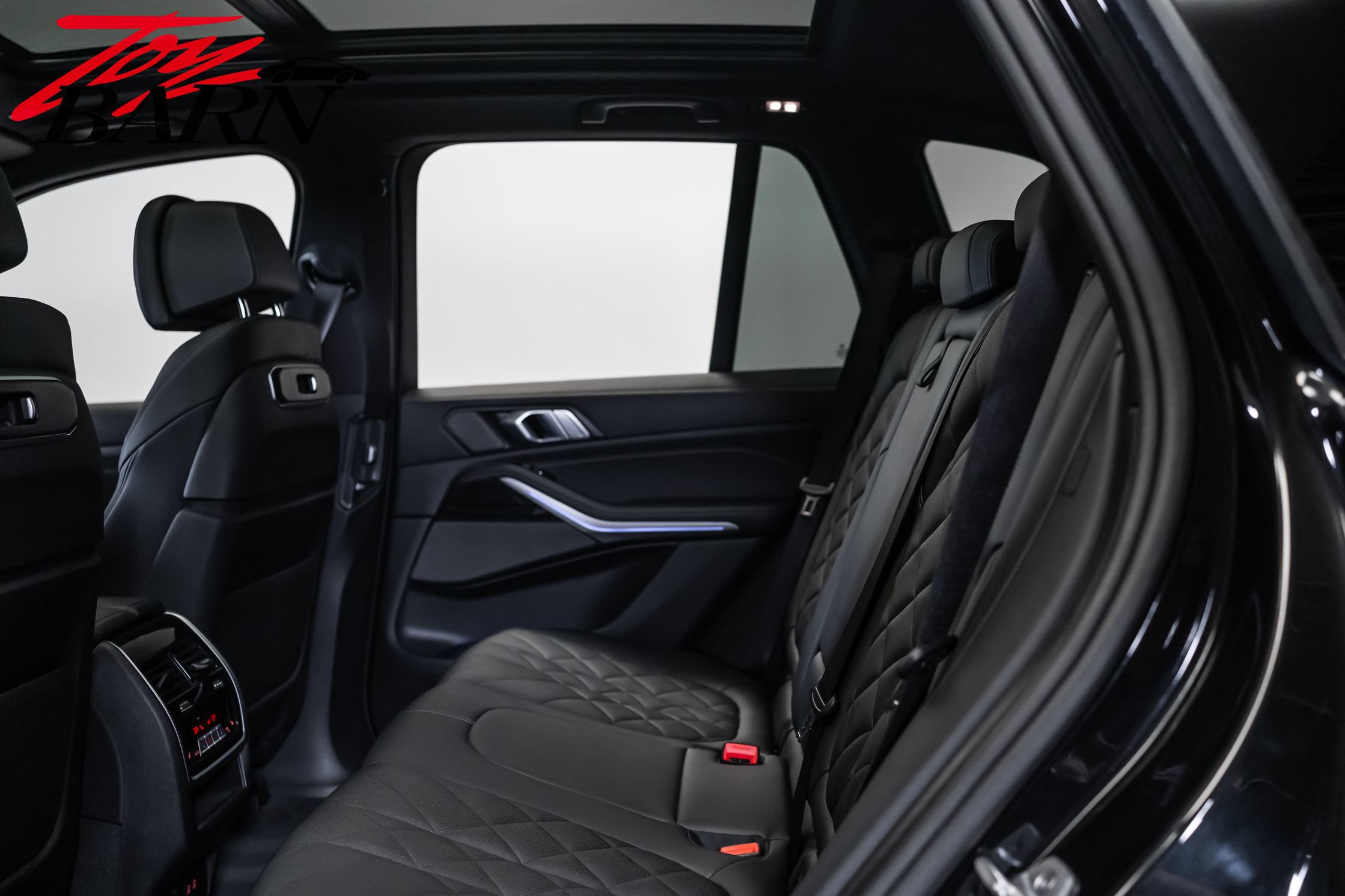 Used 2024 BMW X5 M60i w/ Climate Comfort Package AWD/4WD image 45