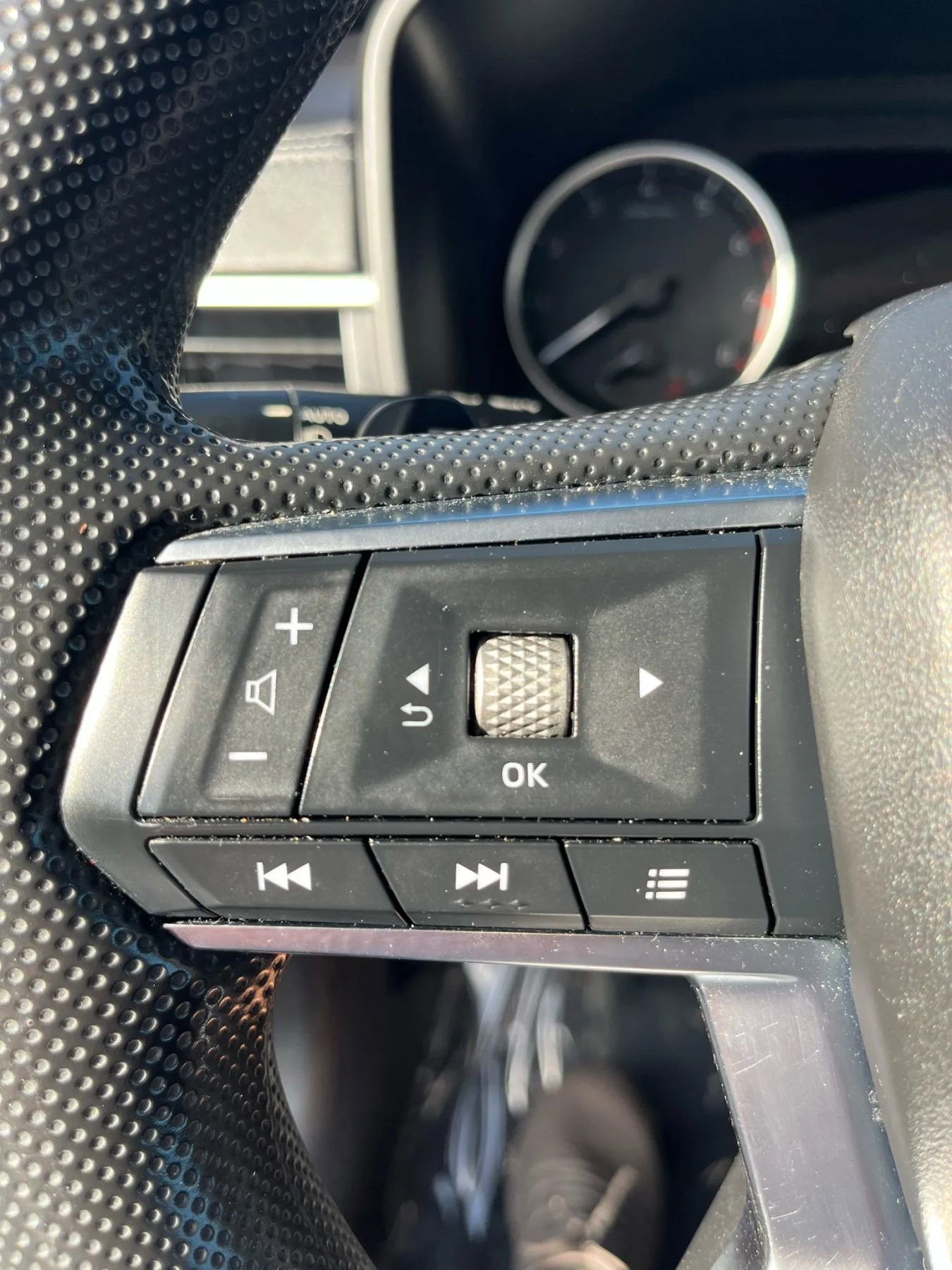 Used 2022 Mitsubishi Outlander ES image 19