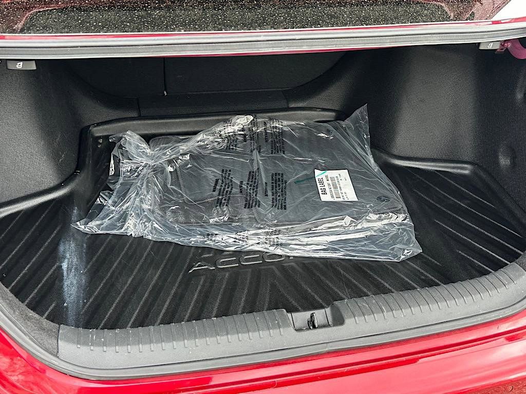 Used 2024 Honda Accord Touring image 10